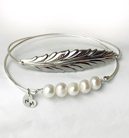 Image of Maid of Honor Leaf & Cultured Freshwater Pearl Bangle Bracelet Set-FrostedWillow