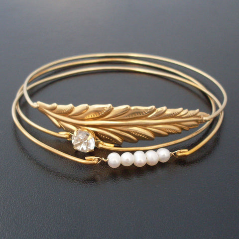 Image of Leaf & Cultured Freshwater Pearl Elegant Wedding Bracelet Set-FrostedWillow