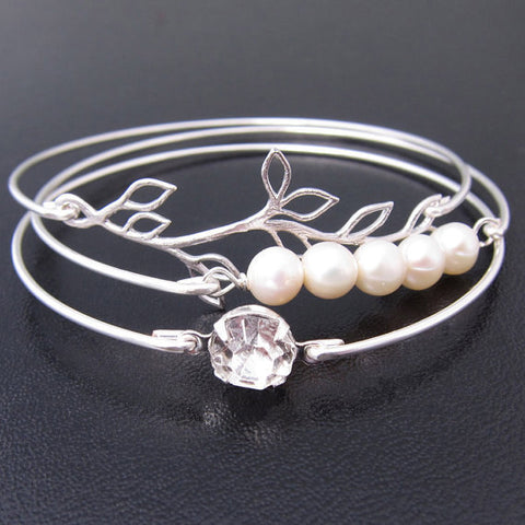 Image of Leaf & Cultured Freshwater Pearl Elegant Wedding Bracelet Set-FrostedWillow