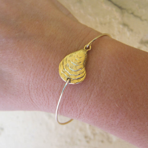 Image of Mussel Shell Bangle Bangle-FrostedWillow