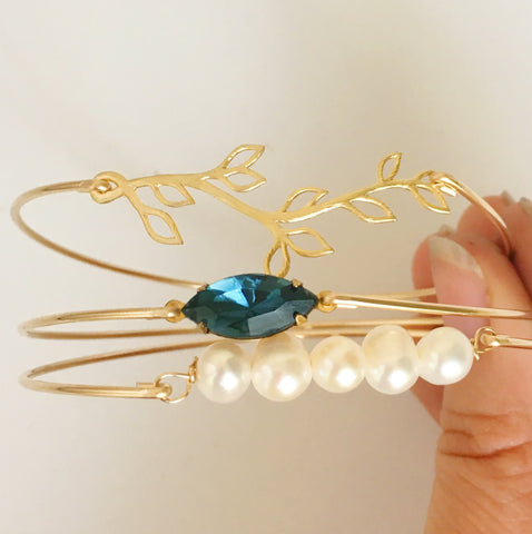 Image of Vine, Cultured Freshwater Pearls & Blue Rhinestone Bangle Bracelet Set-FrostedWillow