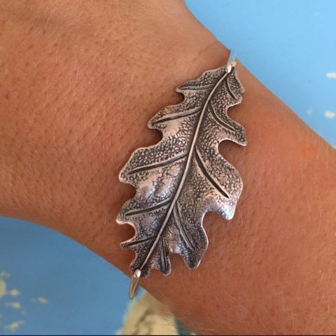 Image of Large Oak Leaf Bangle Bracelet-FrostedWillow