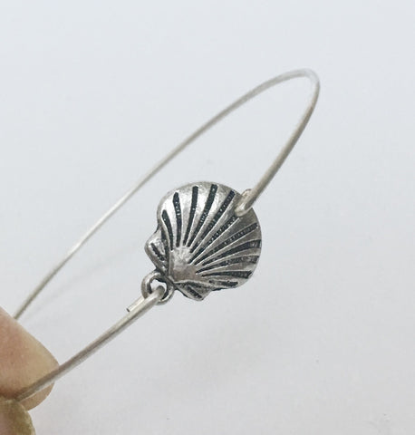 Image of Scallop Shell Bracelet-FrostedWillow